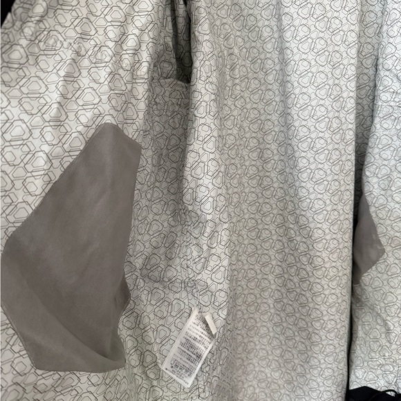 Eddie Bauer - Picture 3 of 9